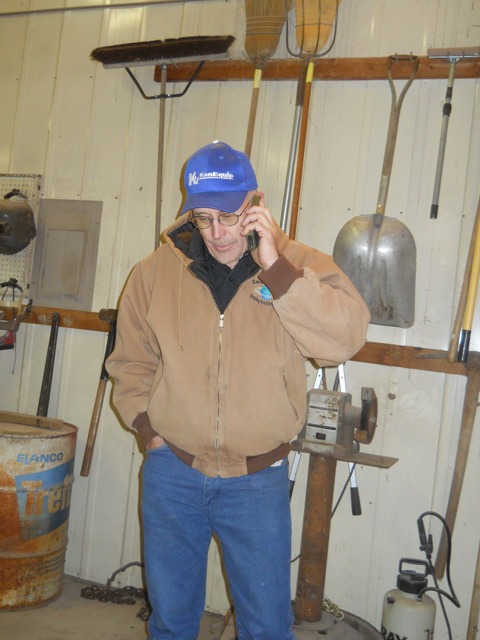 It was 50 degrees last week in Bob Haselwood’s complete farm shop as he received and made a half dozen cell phone calls one early afternoon organizing grain shipments from on-farm storage at  his Berryton headquarters. Almost an office away from his office, the shop finds Haselwood there many hours during the winter and even other seasons of the year doing most all of his own machinery maintenance and repair work.