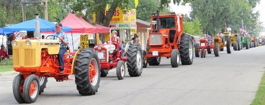 A Parade of Power will be a daily attraction for the Power of the Past Antique Engine And Tractor Show Friday, Saturday and Sunday, Sept. 11-12-13, at Forest Park, 302 North Locust, in Ottawa.